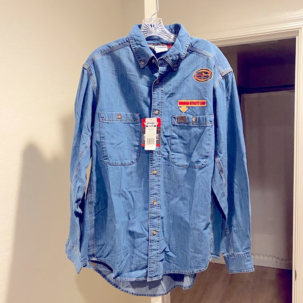 NWT Mens Wrangler denim long sleeve shirt